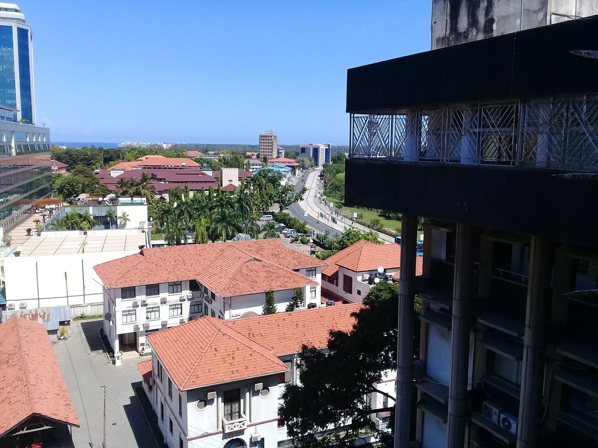 Sokoine Aparthotel - Life House Building Dar es Salaam Esterno foto